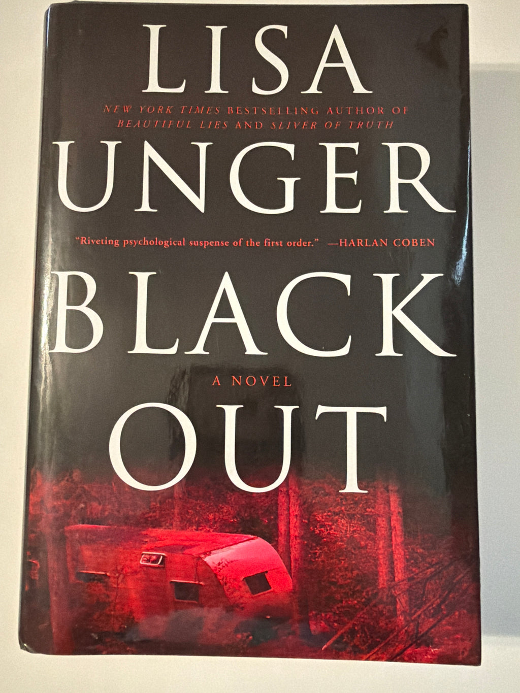 Black Out by Lisa Unger
