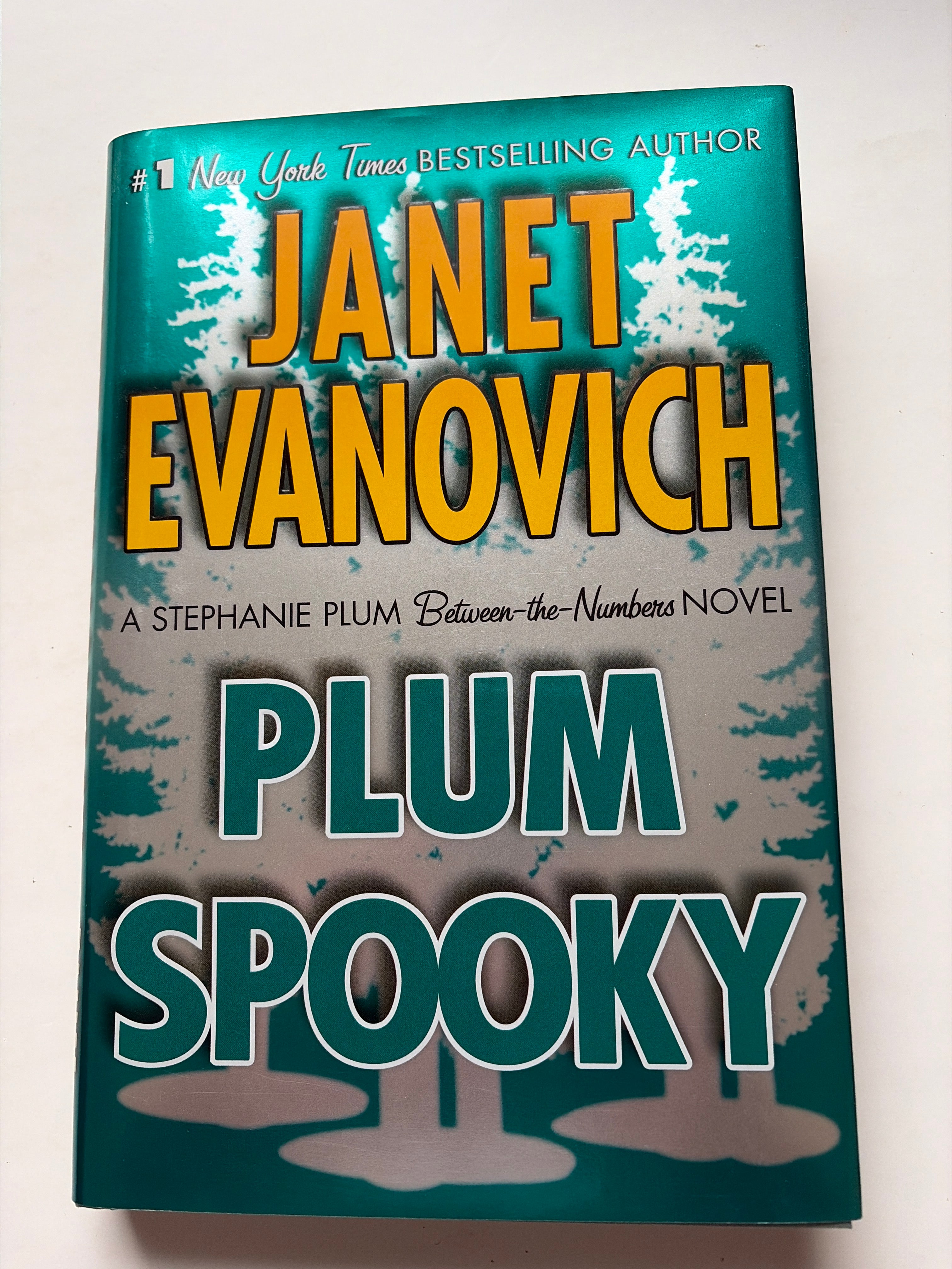 Plum Spooky by Janet Evanovich