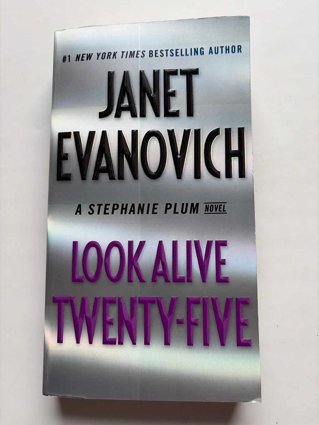 Look Alive Twenty-Five by Janet Evanovich