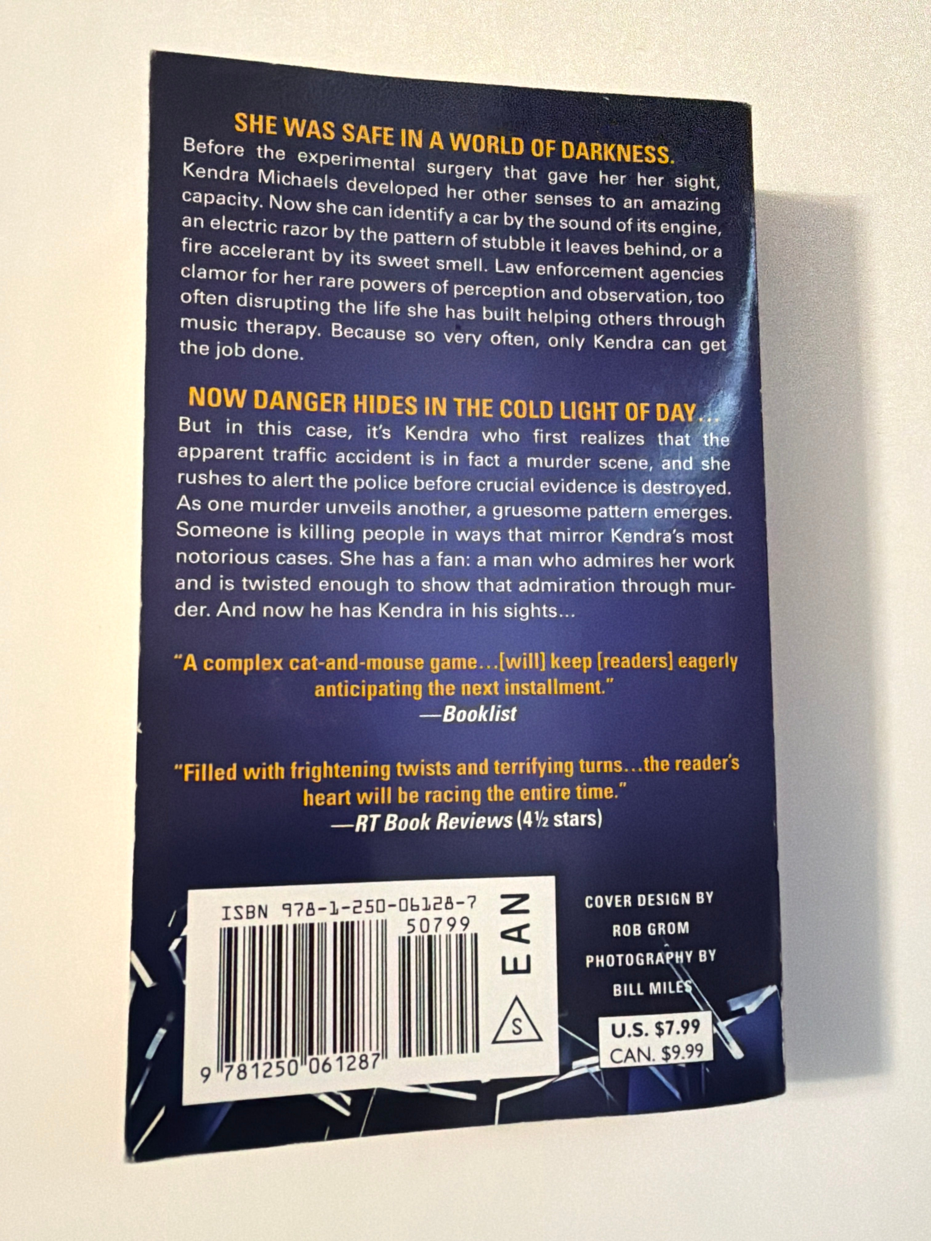 Sight Unseen by Iris Johansen & Roy Johansen